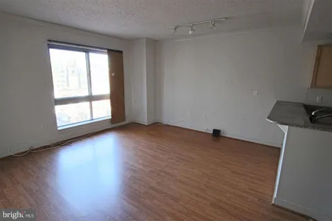$1,995 | 777 7th Street Northwest, Unit 634, Washington, DC 20001