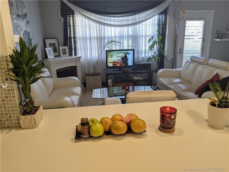 265 Preston F, Unit 265 Boca Raton, FL 33434 - Photo 3 of 21 Photo 3