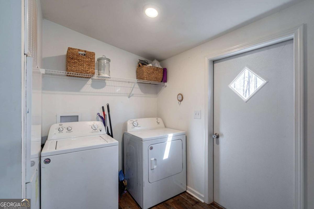 218 Sol Drive Commerce, GA 30529 - Photo 18 of 48 a utility room with dryer and washer