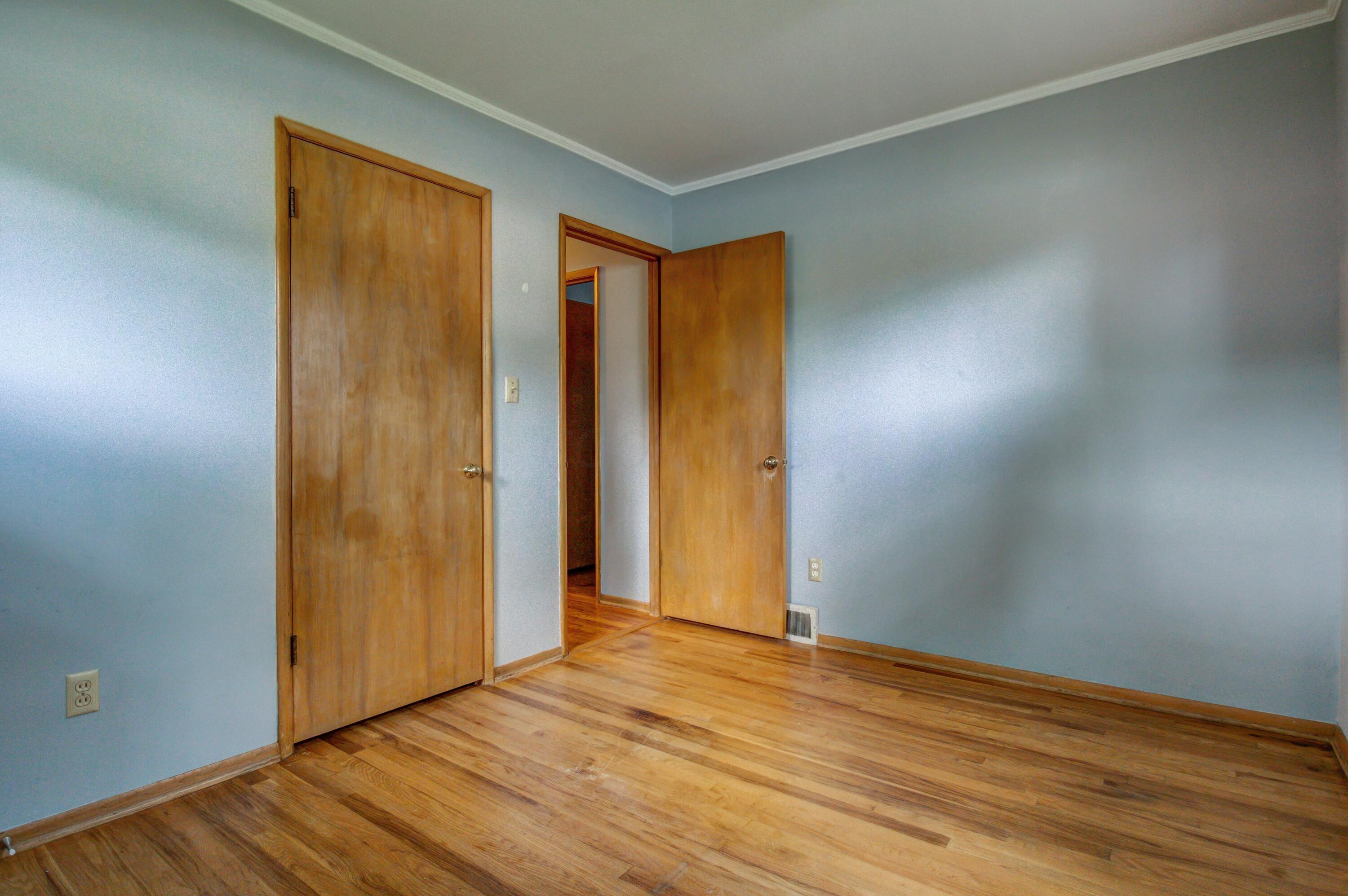 3536 Leighton Road Columbus, OH 43221 - Photo 15 of 27 Bedroom 3