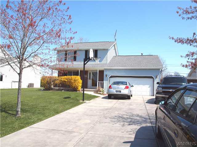 6961 Walmore Road Wheatfield, NY 14304 - Photo 1 of 1 Exterior Front