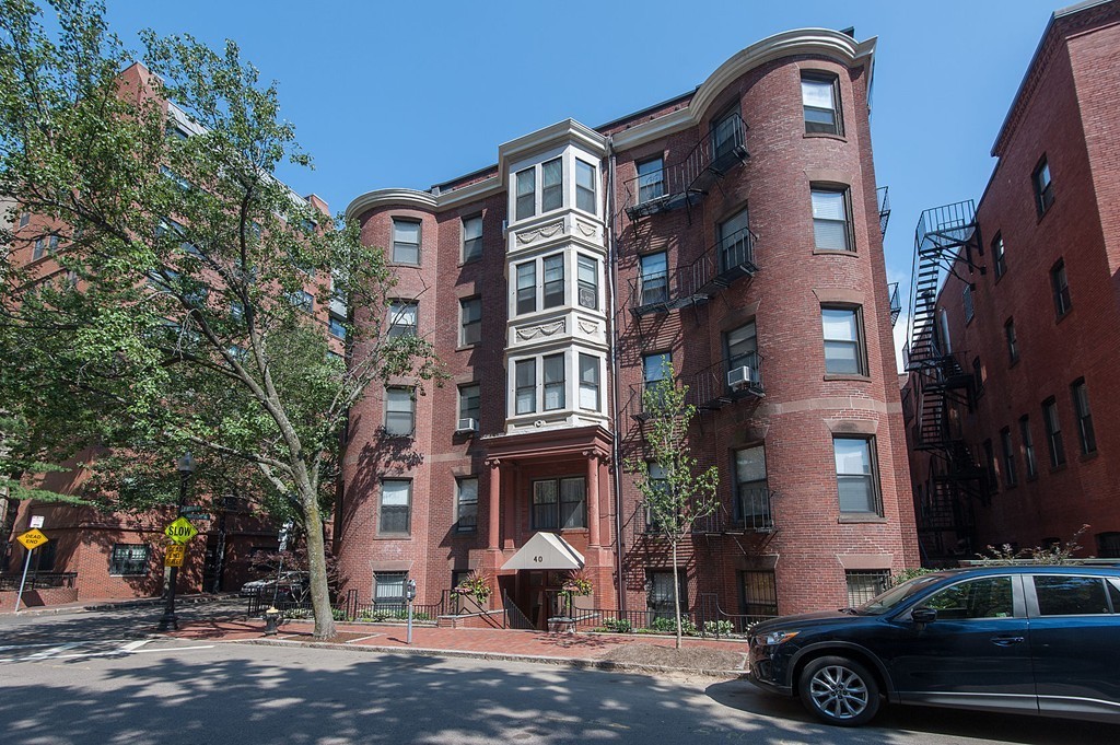 40 St Botolph Street, Unit 35 Boston, MA 02116 - Photo 12 of 14