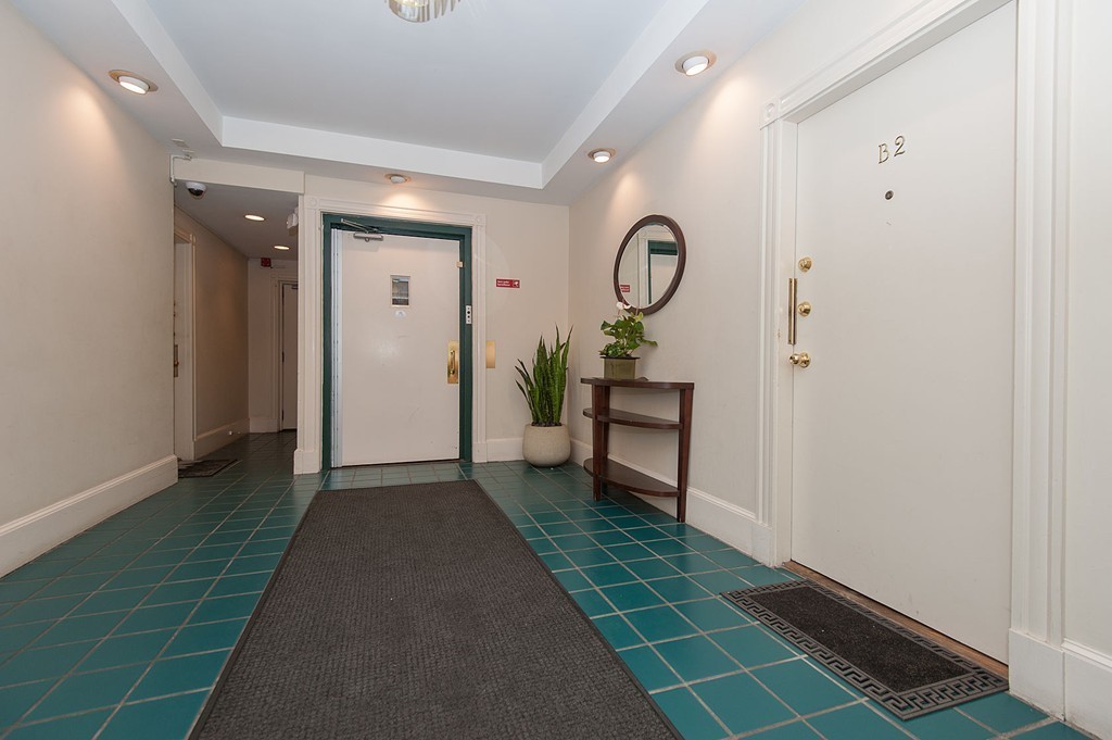 40 St Botolph Street, Unit 35 Boston, MA 02116 - Photo 10 of 14