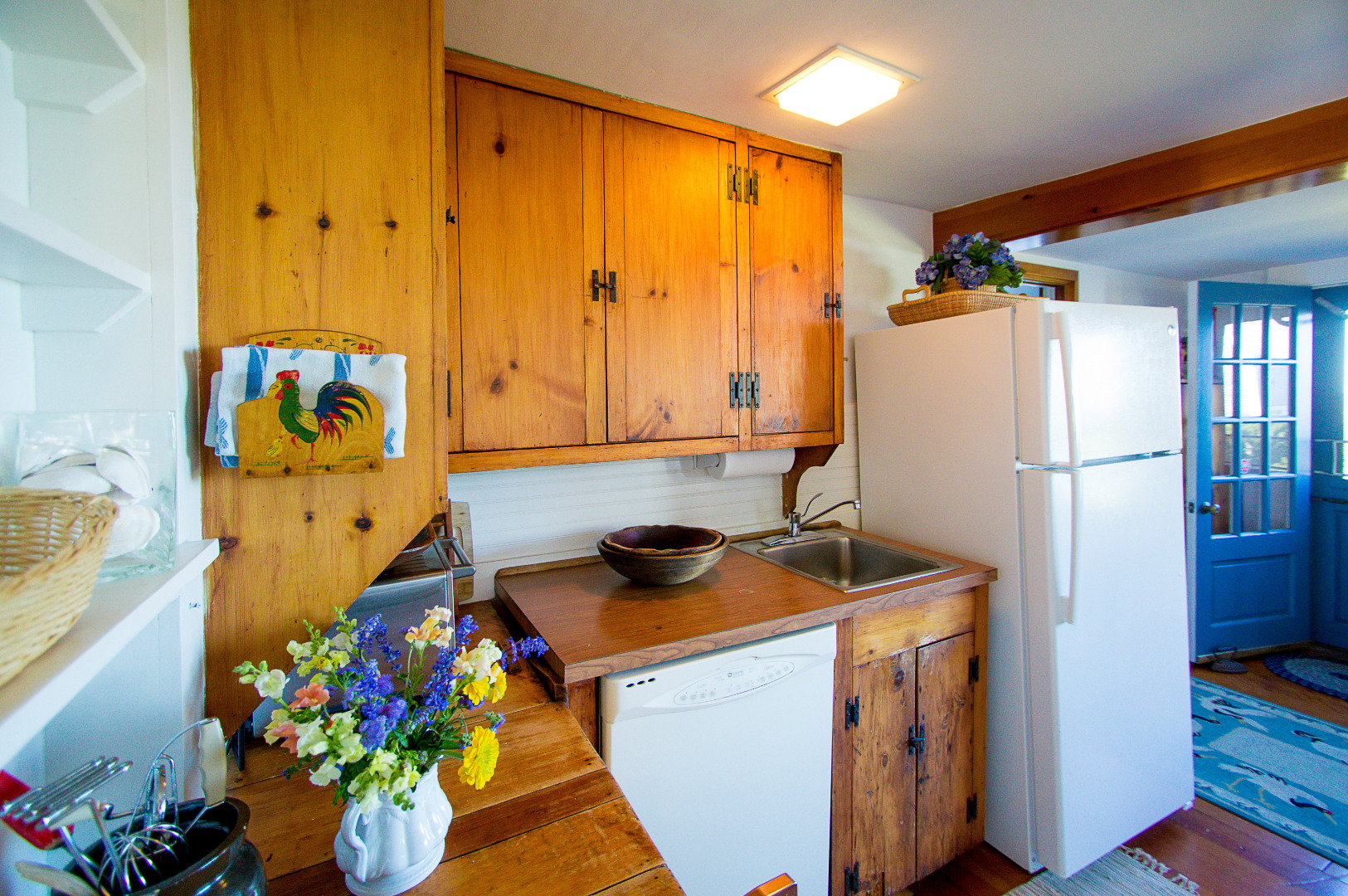 94 Quidnet Road Nantucket, MA 02554 - Photo 24 of 58 Simple antique wood cabinets