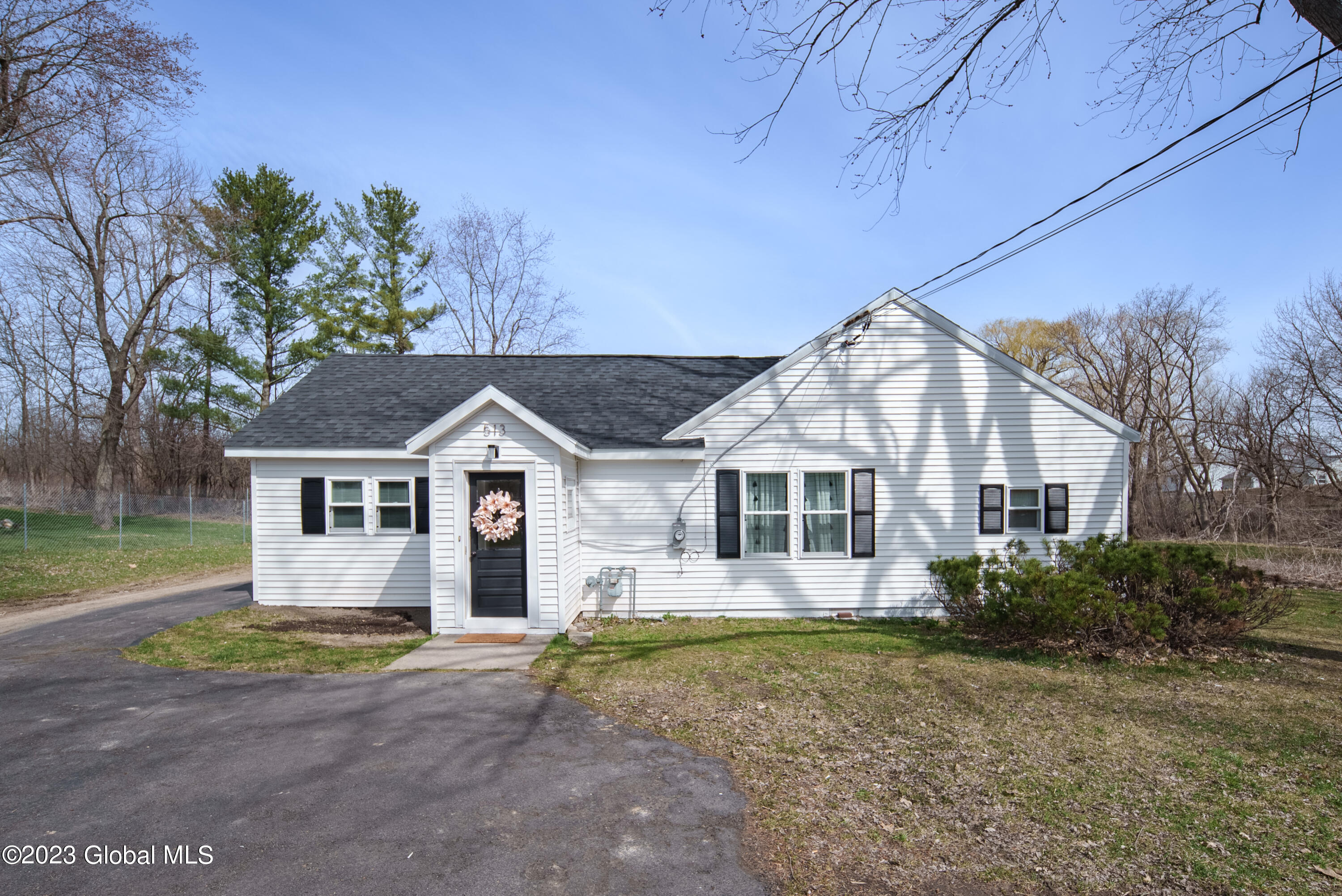 513 Boght Road Colonie, NY 12047 - Photo 1 of 35 001