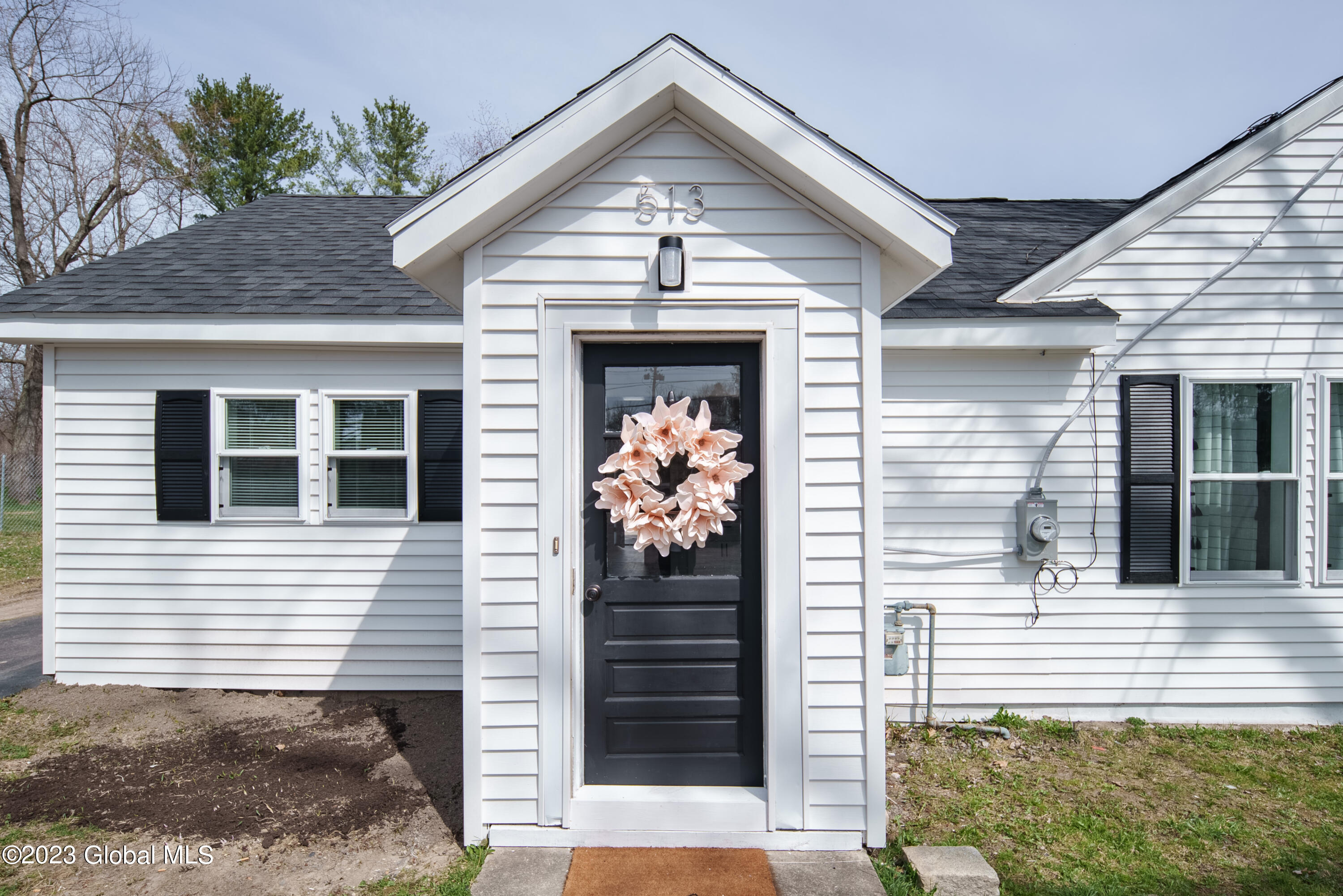 513 Boght Road Colonie, NY 12047 - Photo 2 of 35 002