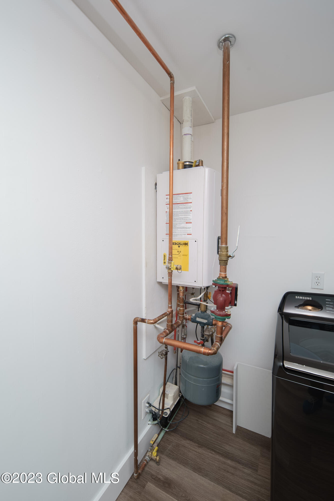 513 Boght Road Colonie, NY 12047 - Photo 28 of 35 028