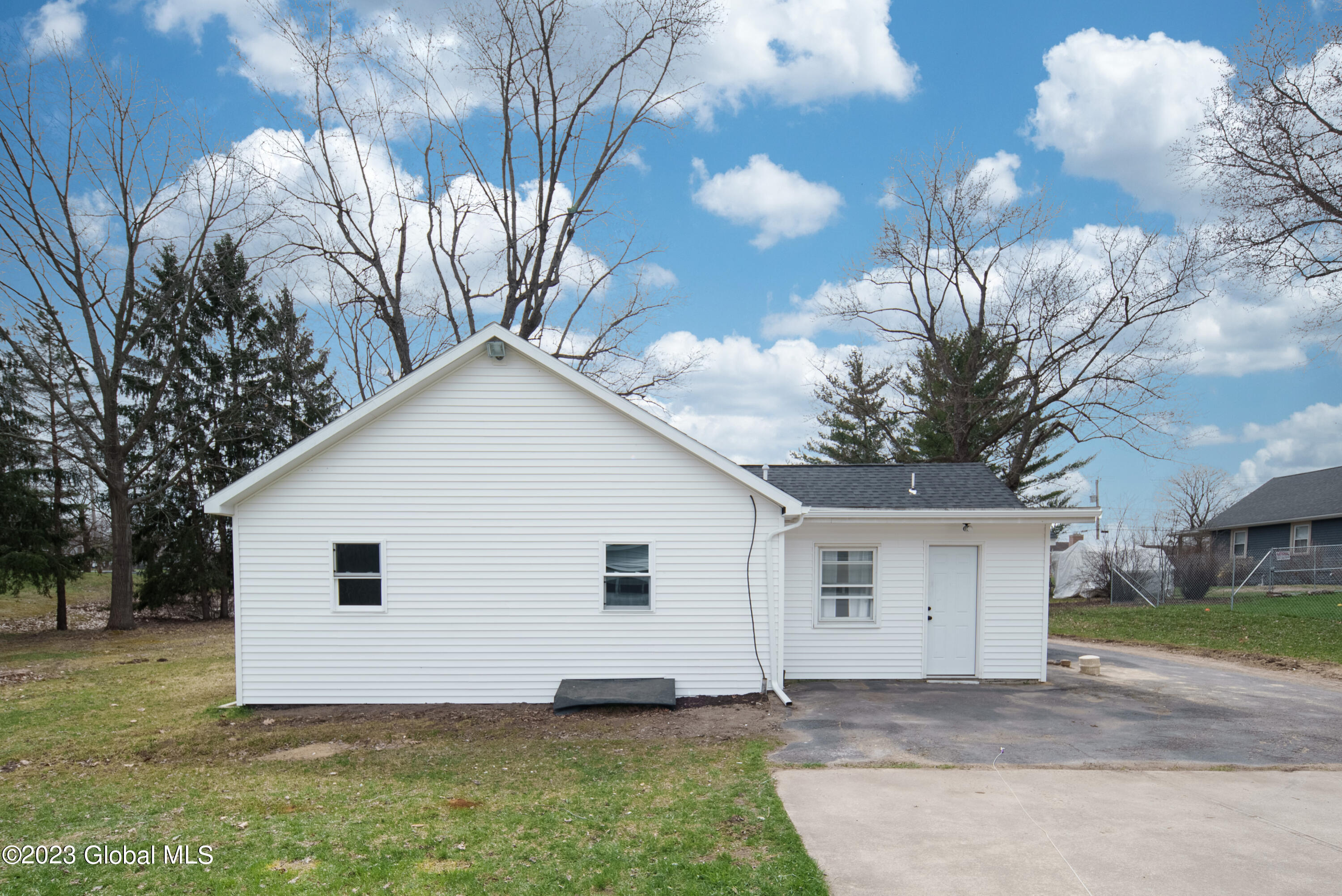 513 Boght Road Colonie, NY 12047 - Photo 30 of 35 030