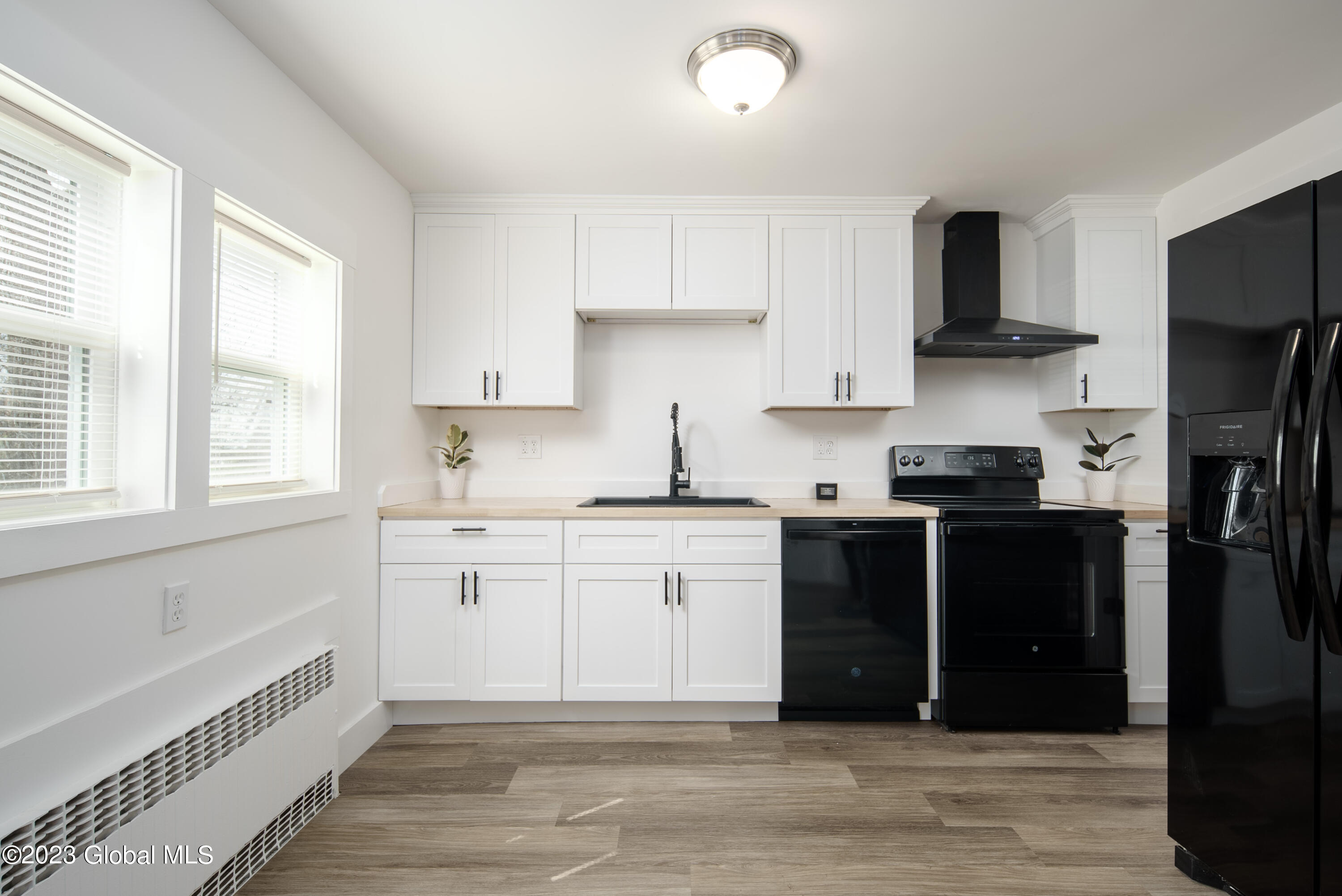 513 Boght Road Colonie, NY 12047 - Photo 3 of 35 003