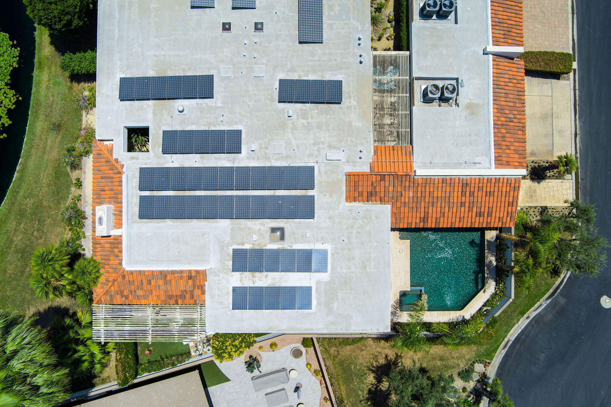 4 Reed Court Rancho Mirage, CA 92270 - Photo 34 of 42 an aerial view of residential houses with outdoor space and parking