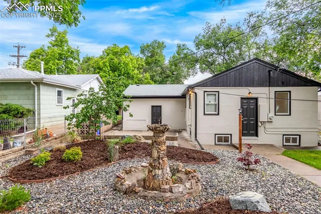 $380,000 | 105 Bonfoy Avenue, Colorado Springs, CO 80909