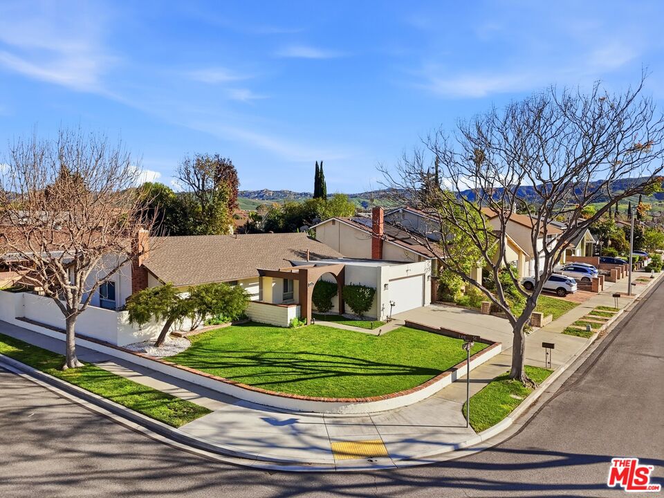 1954 Claudia Avenue Simi Valley, CA 93065 - Photo 30 of 32