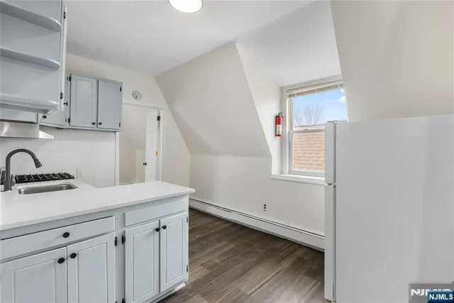 $2,000 | 676 Chestnut Street, Unit 3, Kearny, NJ 07032