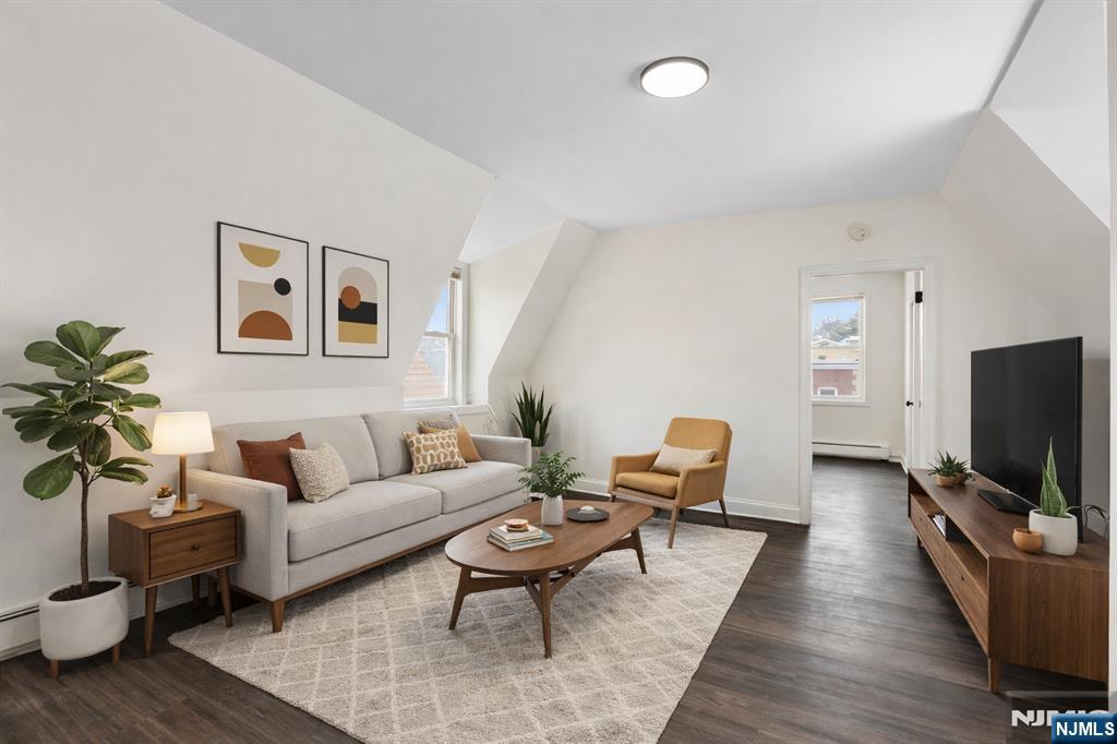 676 Chestnut Street, Unit 3 Kearny, NJ 07032 - Photo 2 of 22