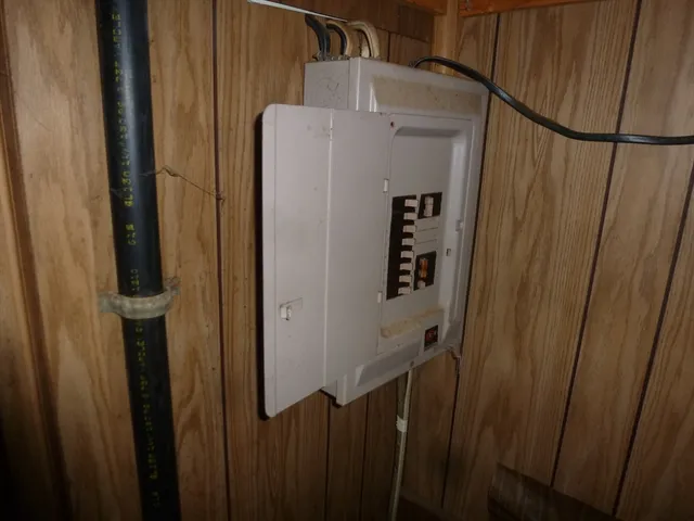 $87,000 | 3 Lower Windbrook Drive, Auburn, MA 01501