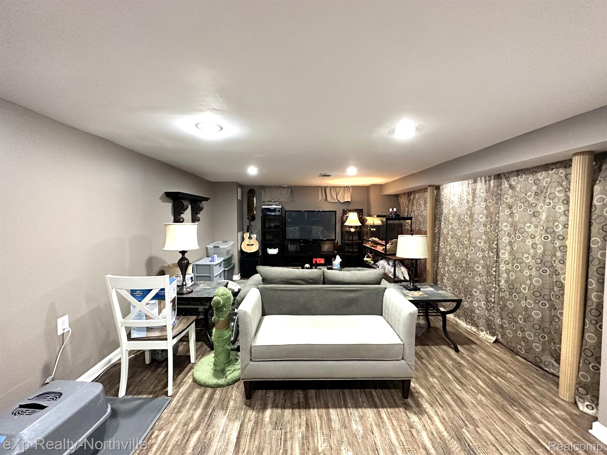 16360 Riverside Drive Livonia, MI 48154 - Photo 25 of 32 Gallery Image 25