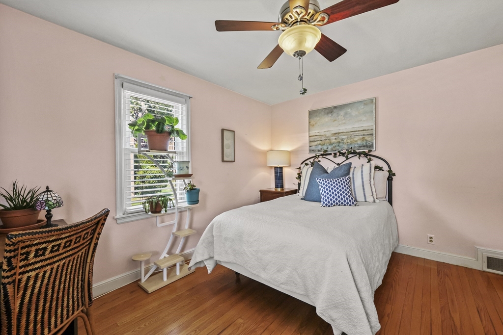 111 Maple Road Longmeadow, MA 01106 - Photo 15 of 26