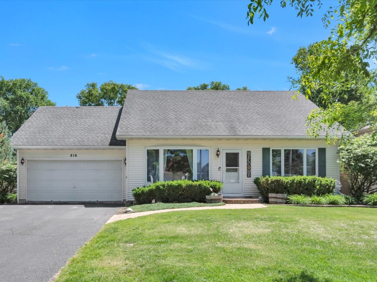 816 Addleman Street Joliet, IL 60431 - Photo 1 of 23