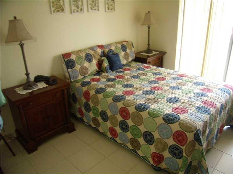 397 Markham R, Unit 397 Deerfield Beach, FL 33442 - Photo 8 of 12 Bedroom