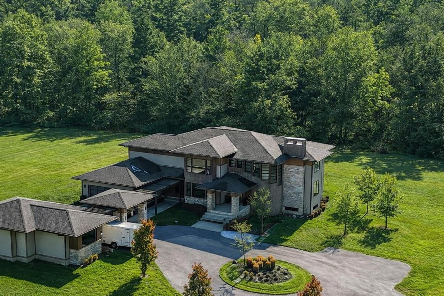 885 North 100 West Valparaiso, IN 46385 - Photo 58 of 65 1536x1024