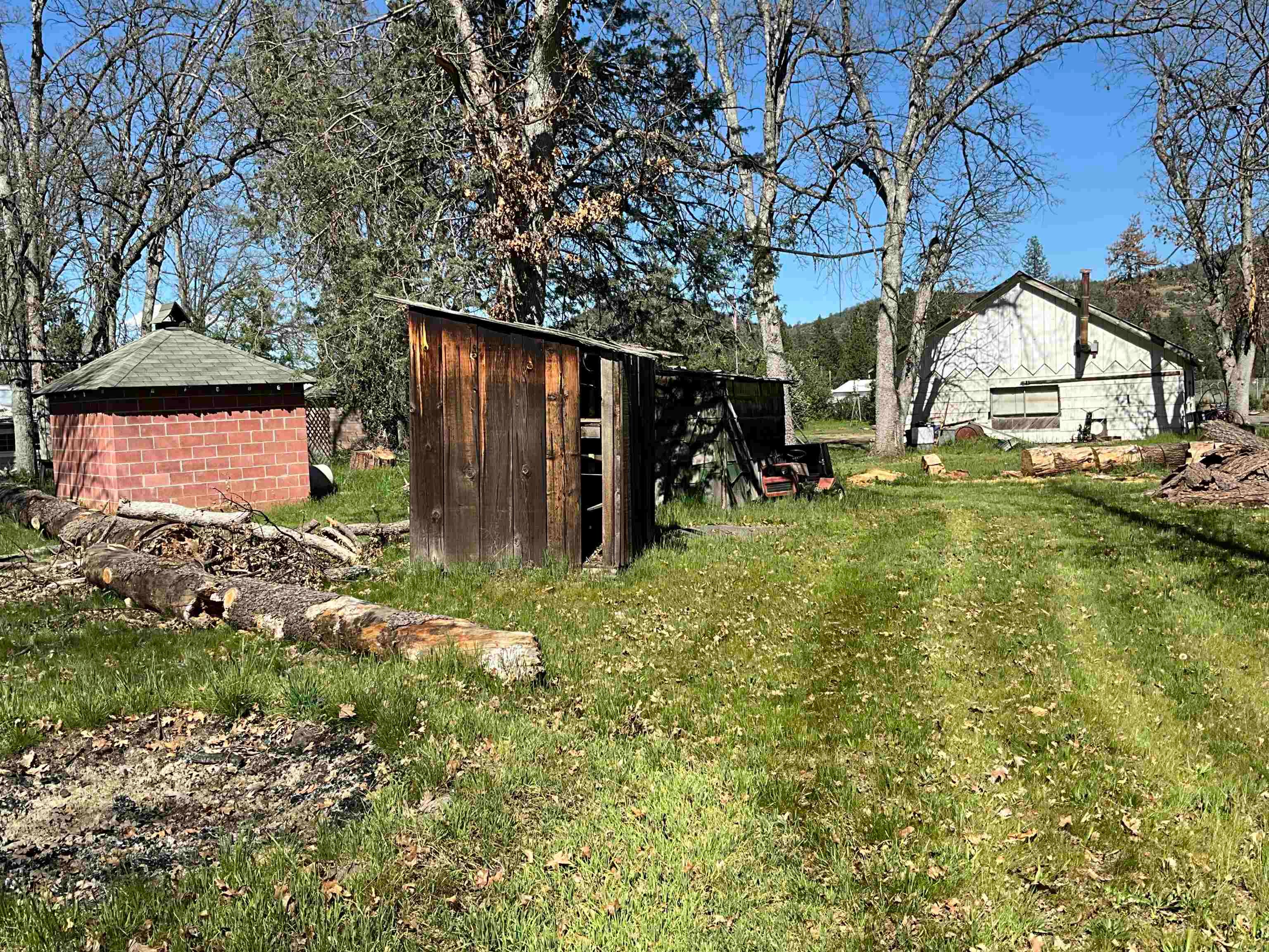 404 Dewitt Park Road Yreka, CA 96097 - Photo 19 of 37 Gallery Image 19