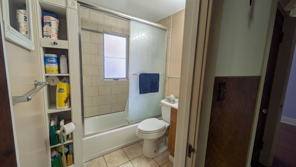 22 Vernon Street Boston, MA 02136 - Photo 12 of 24