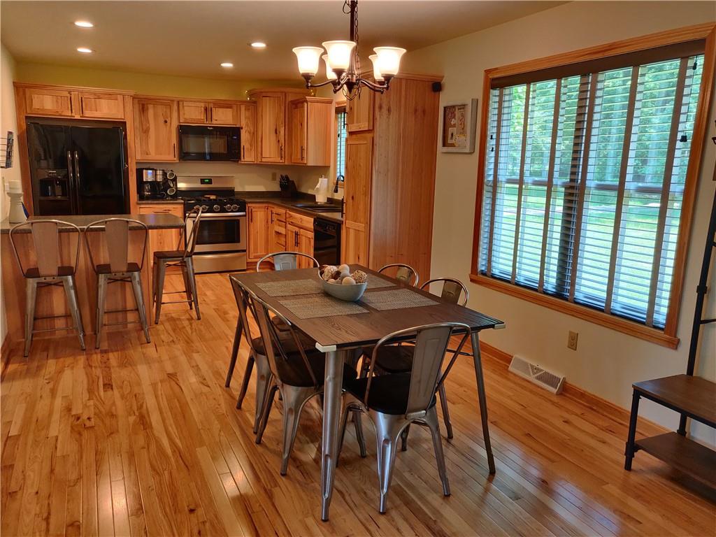 2403 Saltsman Road Erie, PA 16510 - Photo 4 of 23