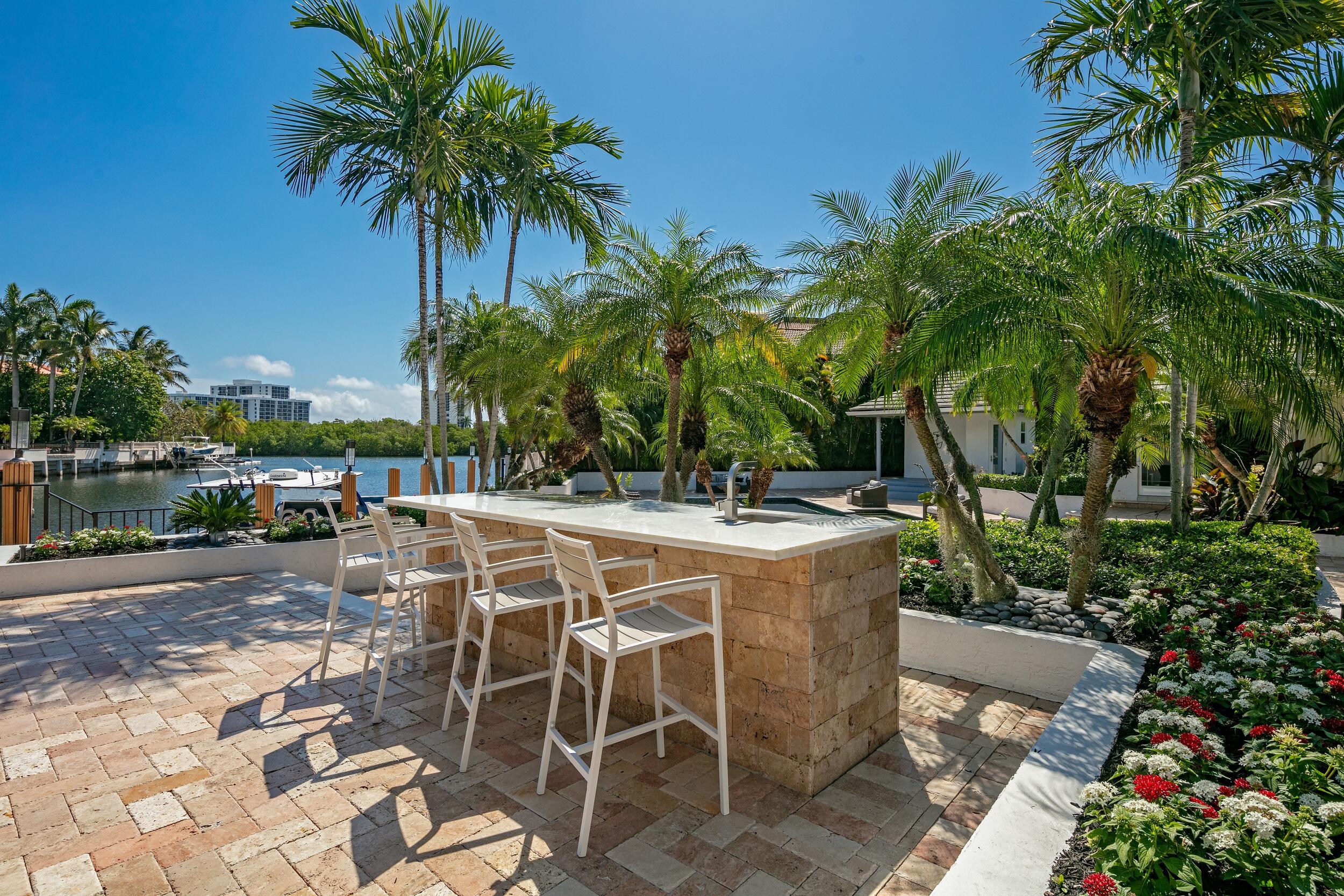 4400 Sanctuary Lane Boca Raton, FL 33431 - Photo 18 of 74 Outdoor Bar