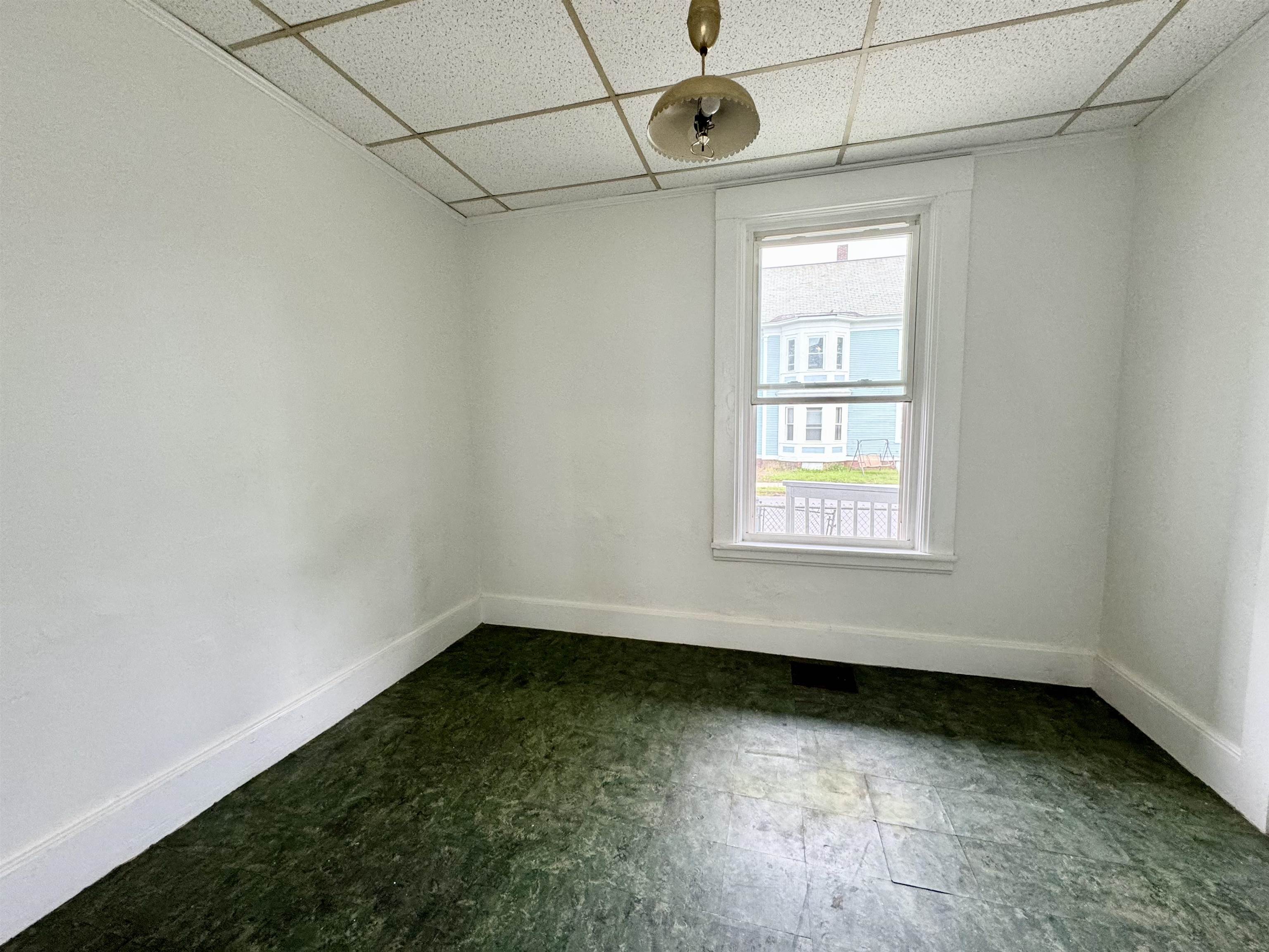 56 Atkinson Street Rockingham, VT 05101 - Photo 5 of 31