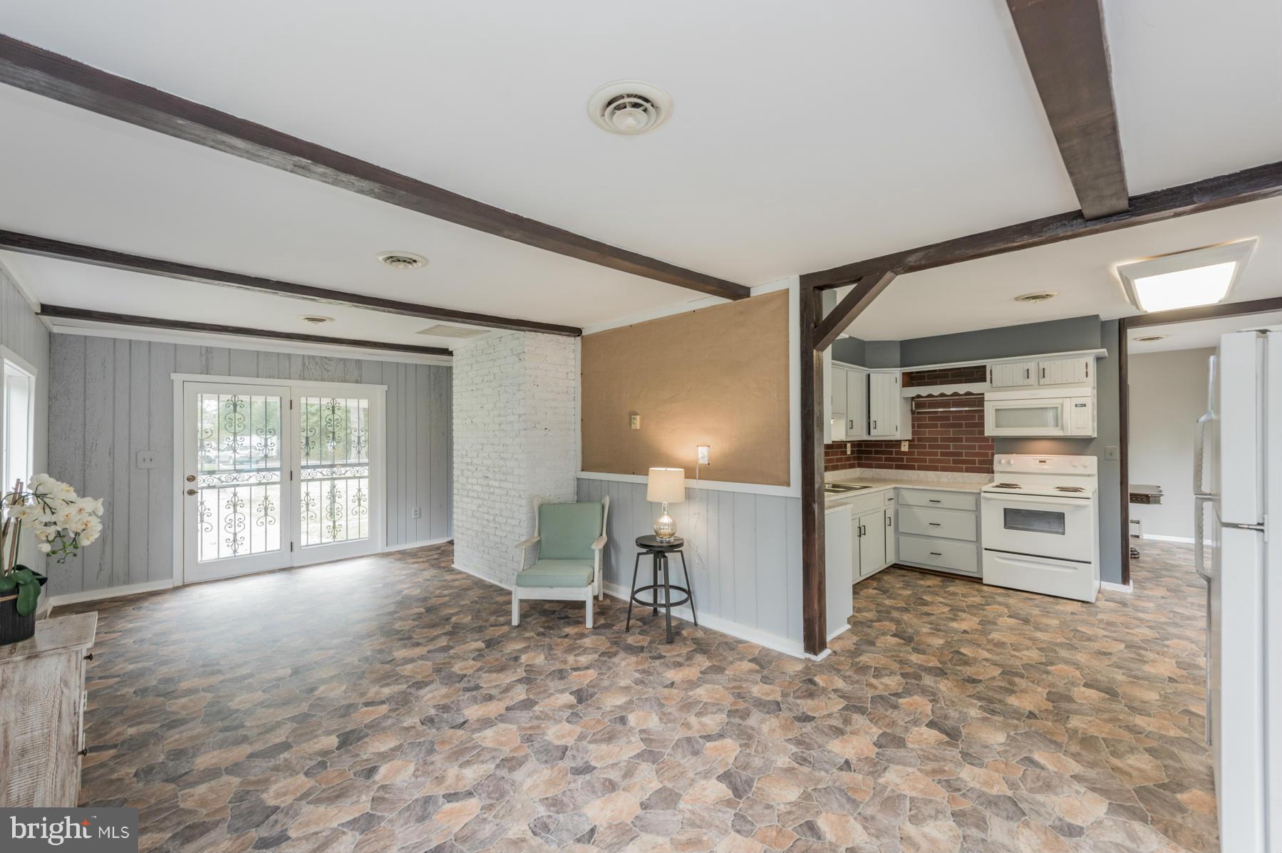 152 Dundee Road Severna Park, MD 21146 - Photo 8 of 29 Family Room