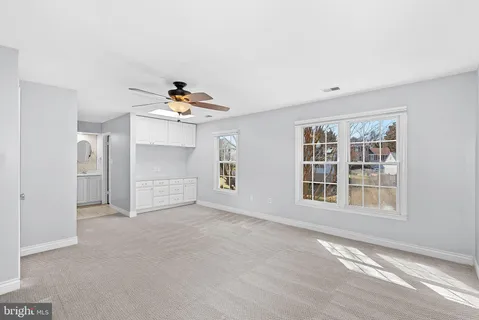 $800,000 | 105 Country Road, Sterling, VA 20165