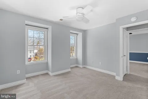 $800,000 | 105 Country Road, Sterling, VA 20165