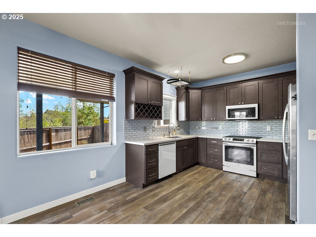 2820 23rd Place Forest Grove, OR 97116 - Photo 6 of 45