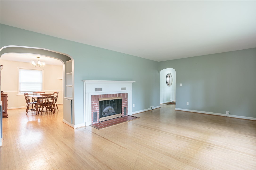 41 Parkside Crescent Irondequoit, NY 14617 - Photo 10 of 41