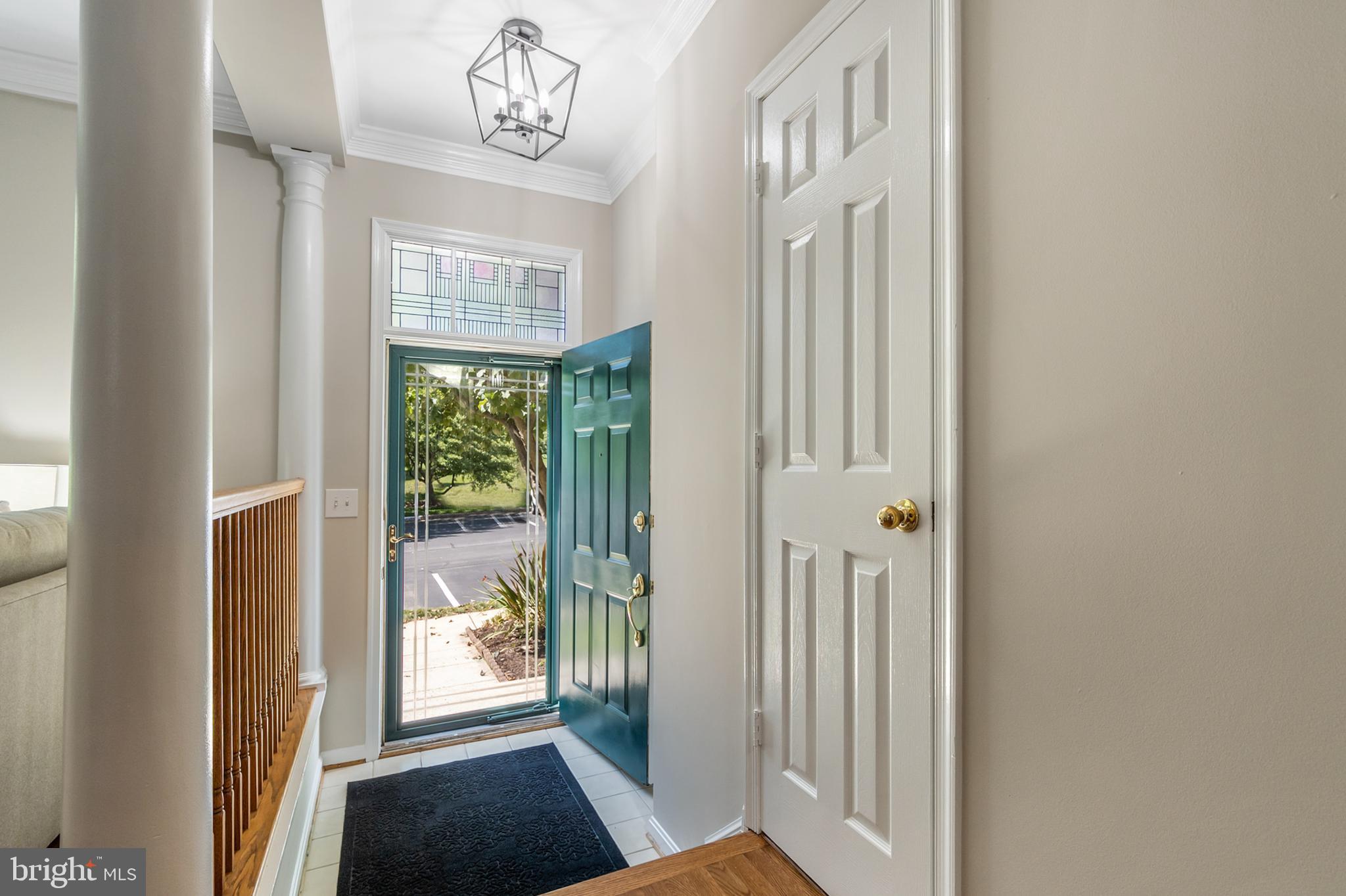 6107 Bricker Lane Alexandria, VA 22315 - Photo 4 of 49