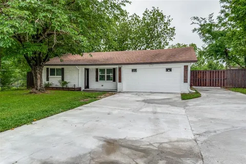 $300,000 | 2502 Earlcove Drive, Dallas, TX 75227