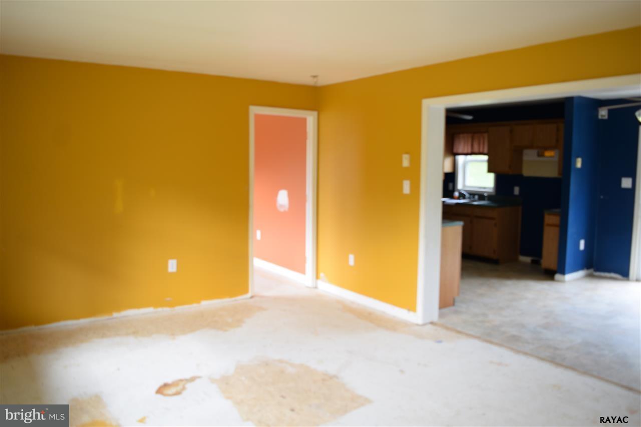 2909 Pentland Road Spring Grove, PA 17362 - Photo 11 of 28