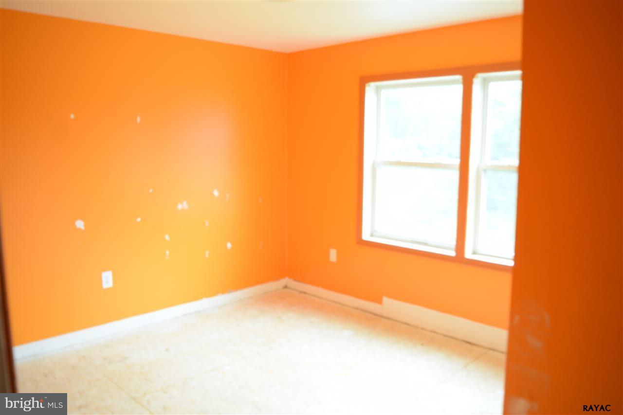 2909 Pentland Road Spring Grove, PA 17362 - Photo 19 of 28