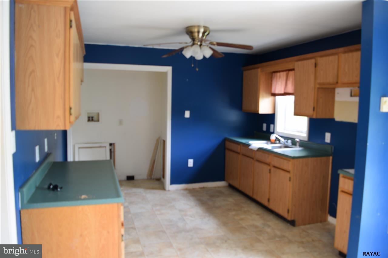 2909 Pentland Road Spring Grove, PA 17362 - Photo 7 of 28