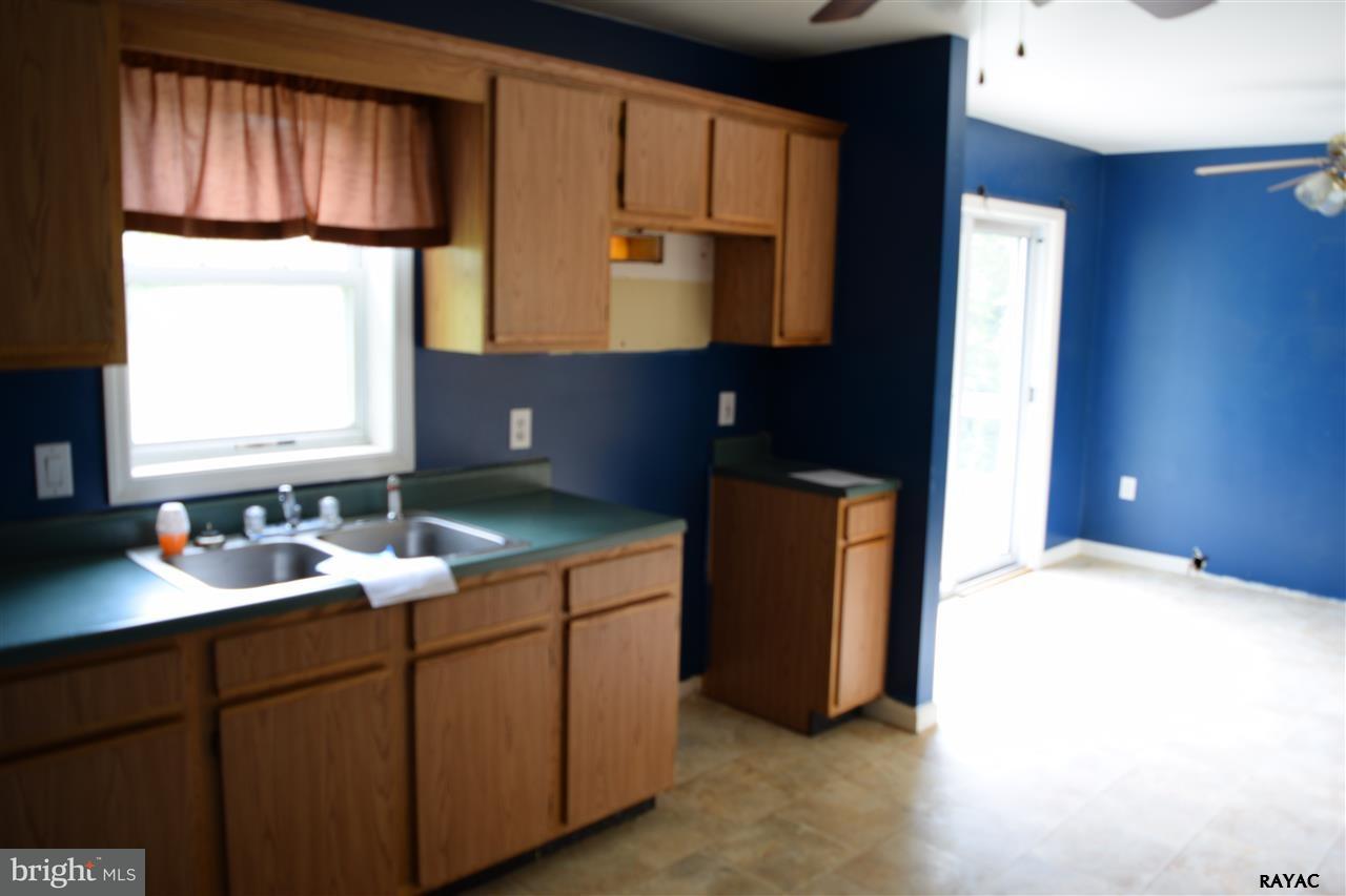 2909 Pentland Road Spring Grove, PA 17362 - Photo 9 of 28