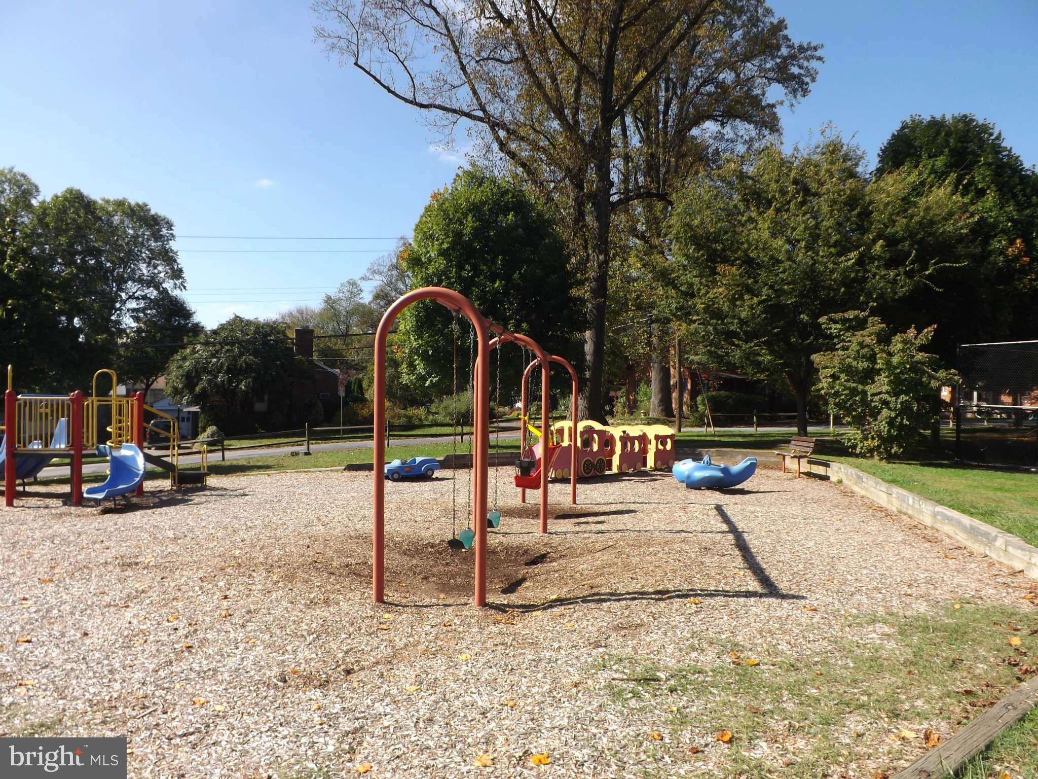 707 McNeill Road Silver Spring, MD 20910 - Photo 21 of 28 Community
