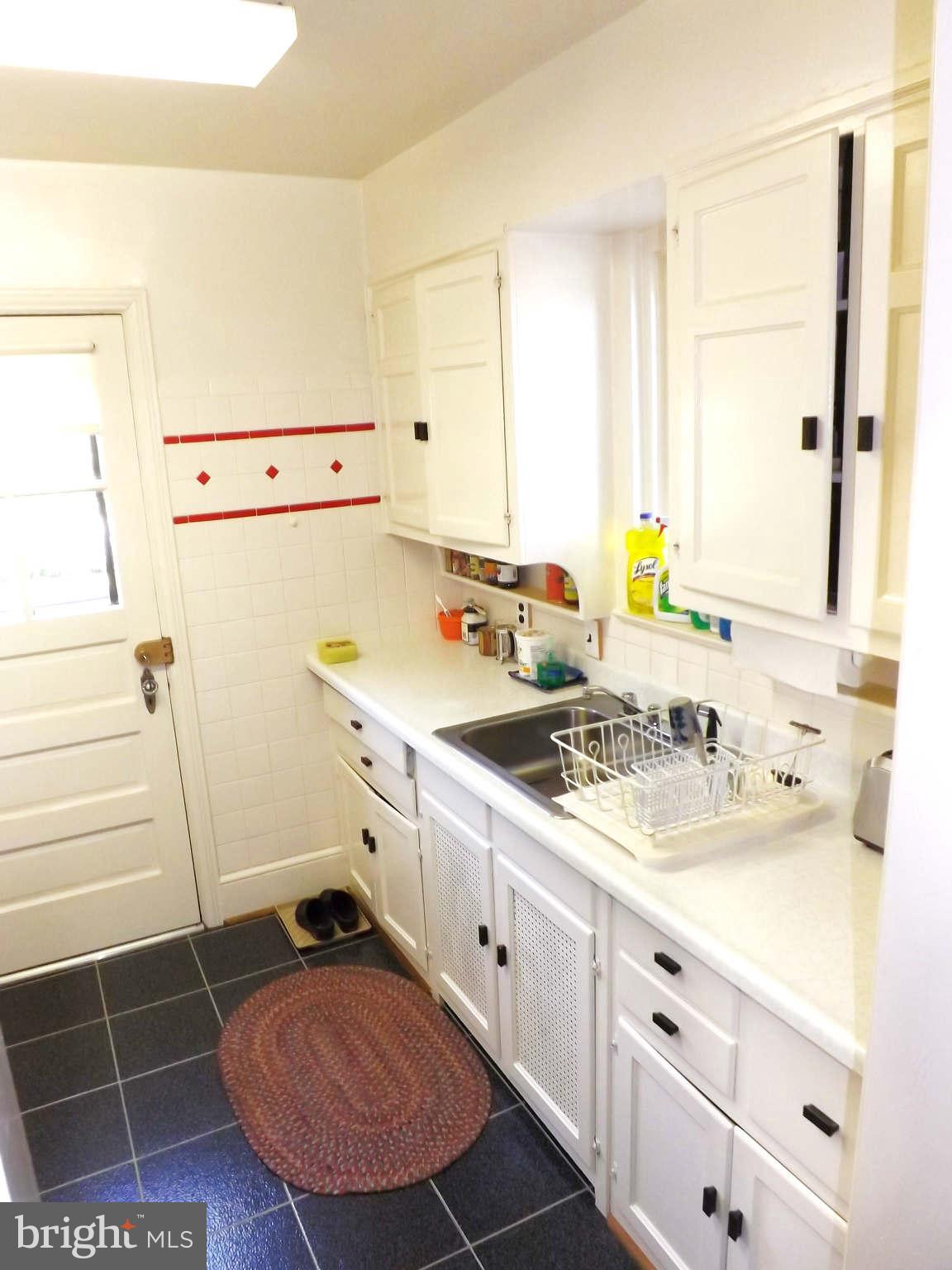 707 McNeill Road Silver Spring, MD 20910 - Photo 8 of 28 Kitchen