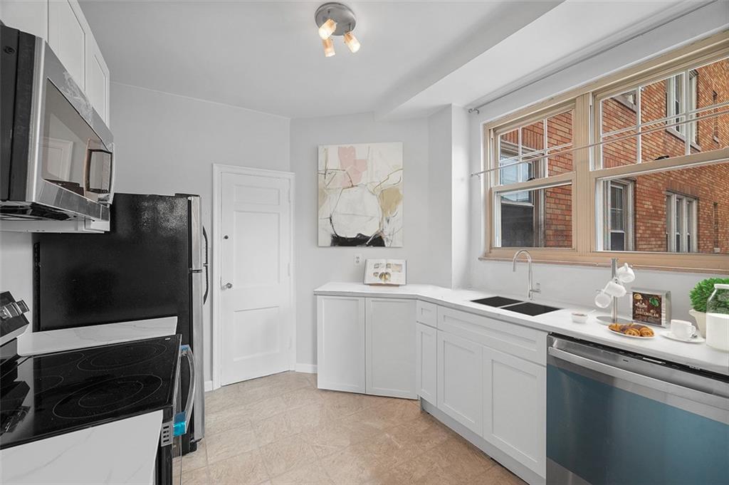 144 North Dithridge Street, Unit 210 Pittsburgh, PA 15213 - Photo 15 of 30