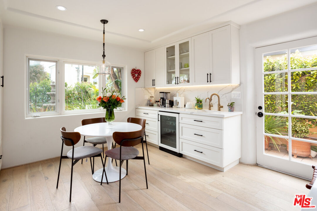 7137 Trask Avenue Playa del Rey, CA 90293 - Photo 11 of 46 a view of a kitchen area and windows
