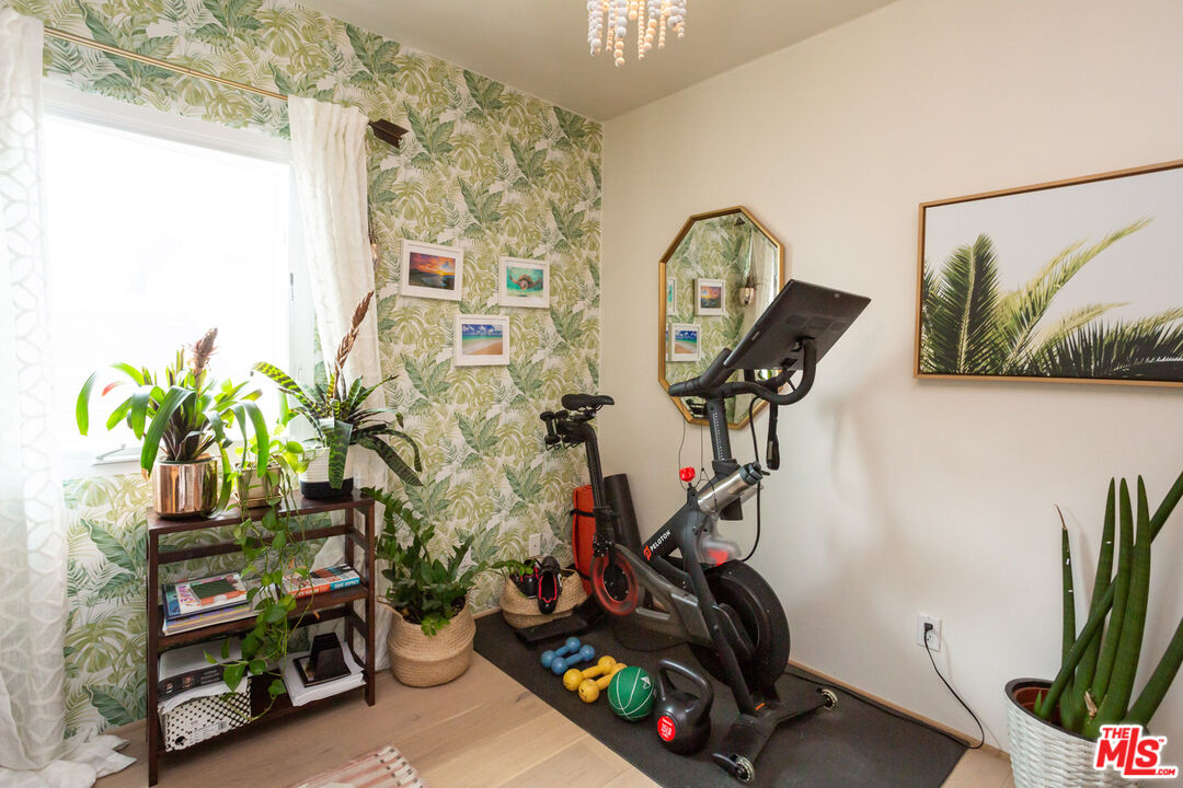 7137 Trask Avenue Playa del Rey, CA 90293 - Photo 21 of 46 a view of a room with gym equipment