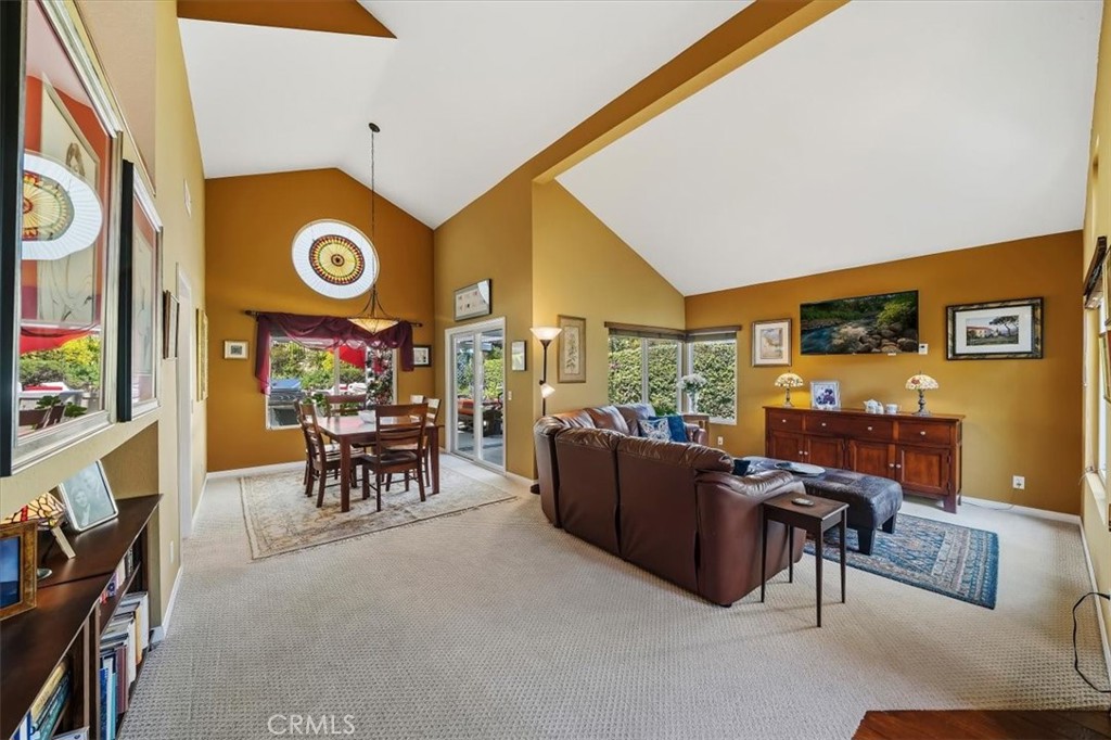 16701 Lake Knoll Parkway Riverside, CA 92503 - Photo 6 of 35