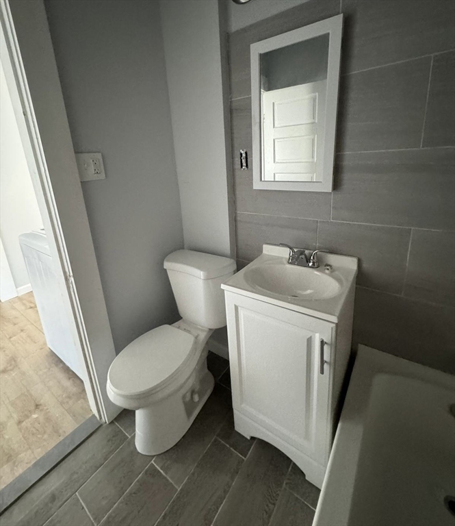 143 Dorcester Worcester, MA 01604 - Photo 12 of 20