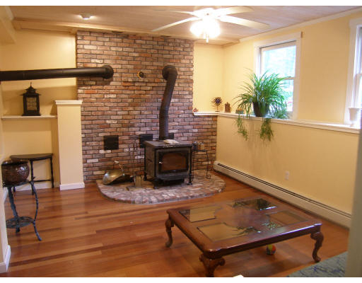 325 Westboro Road Upton, MA 01568 - Photo 11 of 12