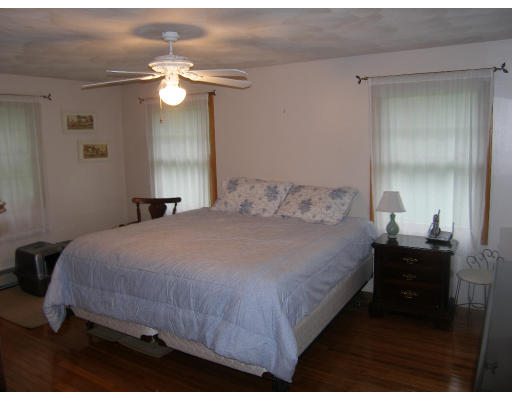 325 Westboro Road Upton, MA 01568 - Photo 9 of 12