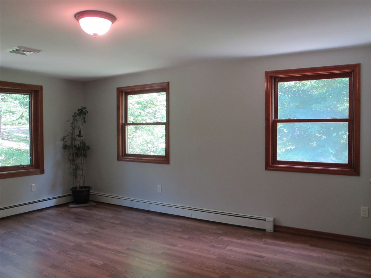 13 Ham Road Raymond, NH 03077 - Photo 6 of 25 Gallery Image 6